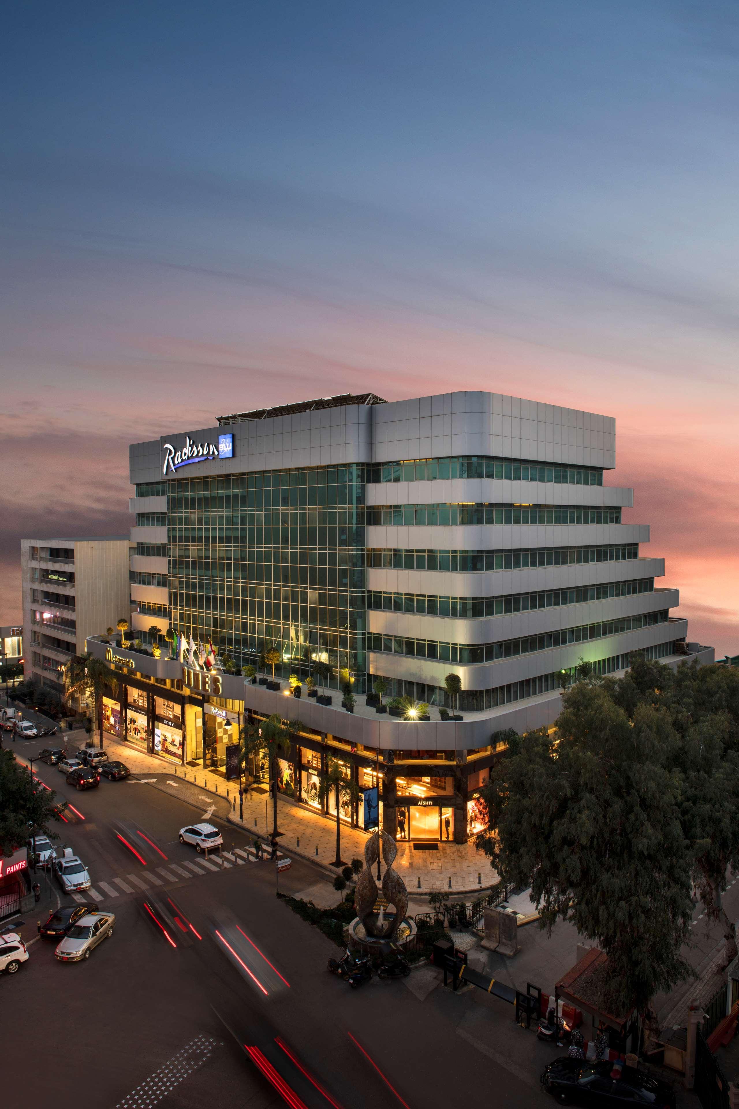 Radisson Blu Hotel, Beirut Verdun Luaran gambar The Platinum