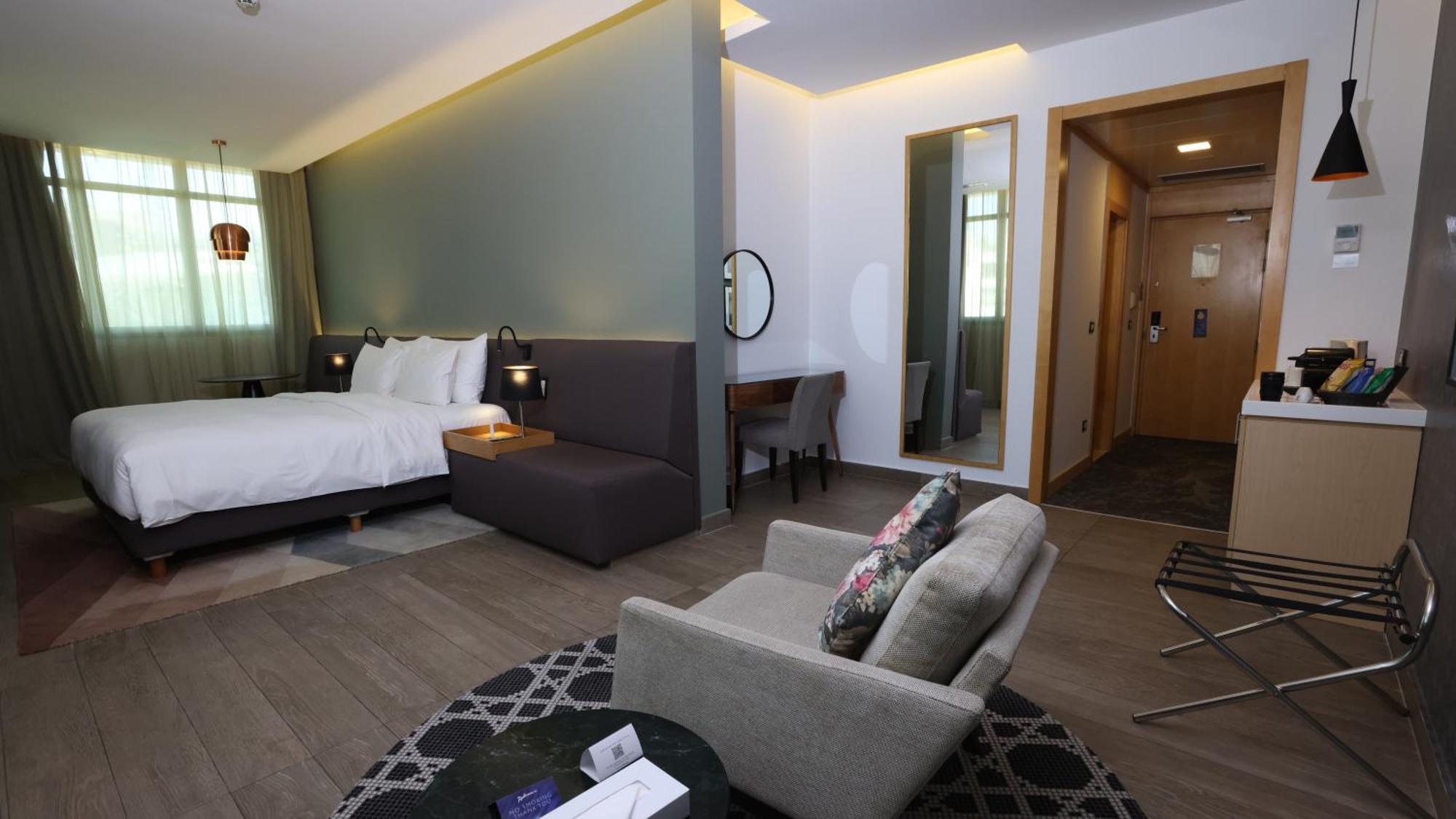 Radisson Blu Hotel, Beirut Verdun Luaran gambar Deluxe room